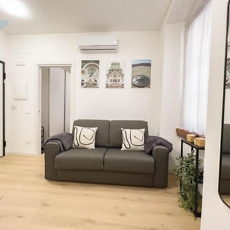 Appartement Piazza Della Borsa 3C Tirabora Short Rent à Trieste Extérieur photo