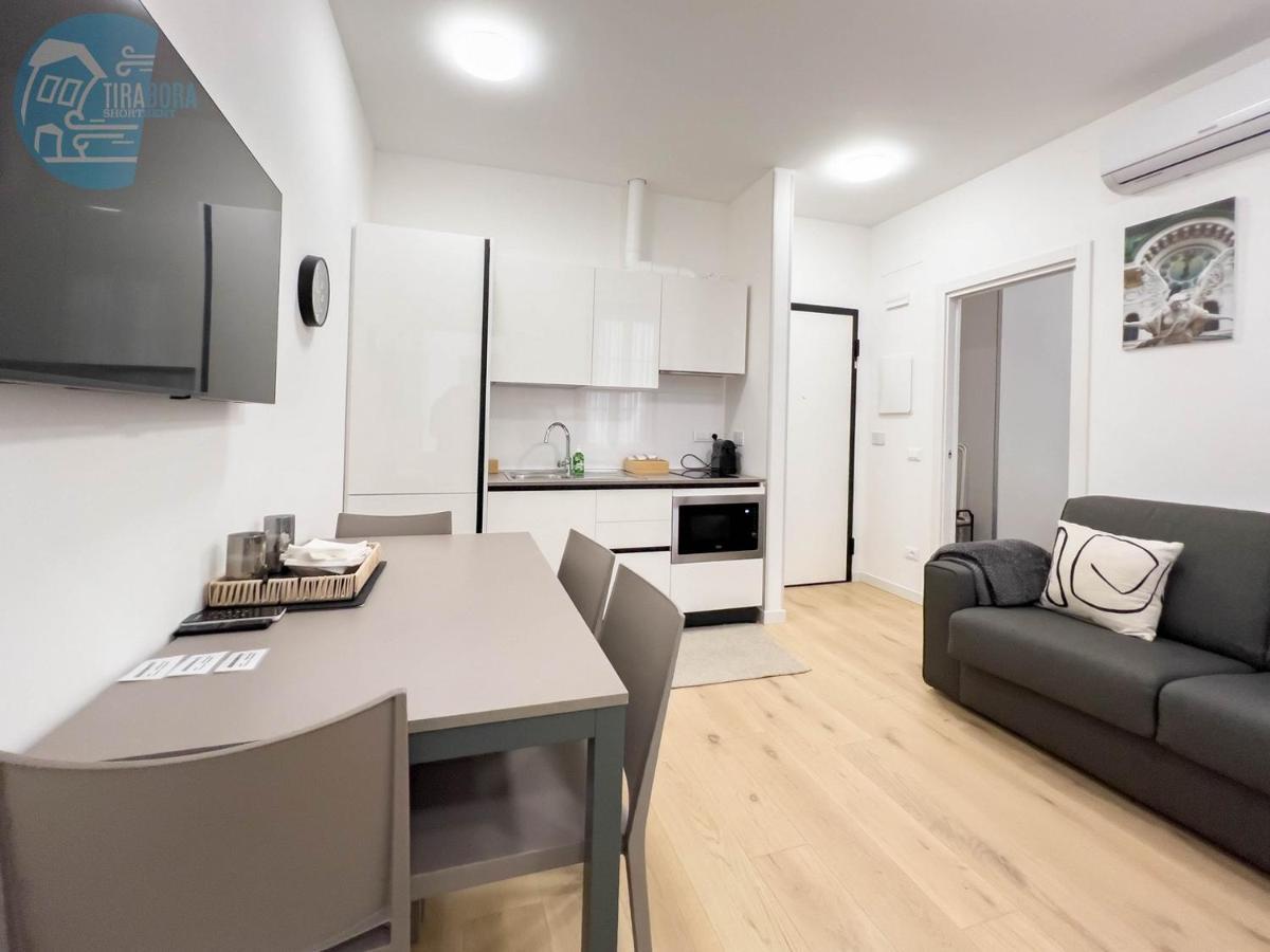 Appartement Piazza Della Borsa 3C Tirabora Short Rent à Trieste Extérieur photo